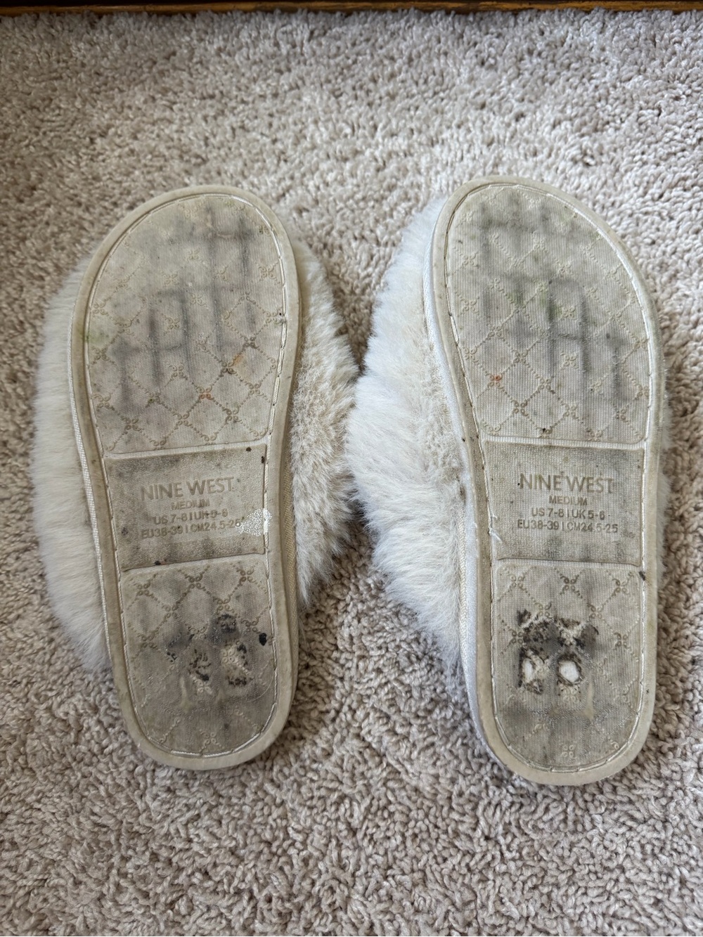 Slippers - Picture 4 of 4